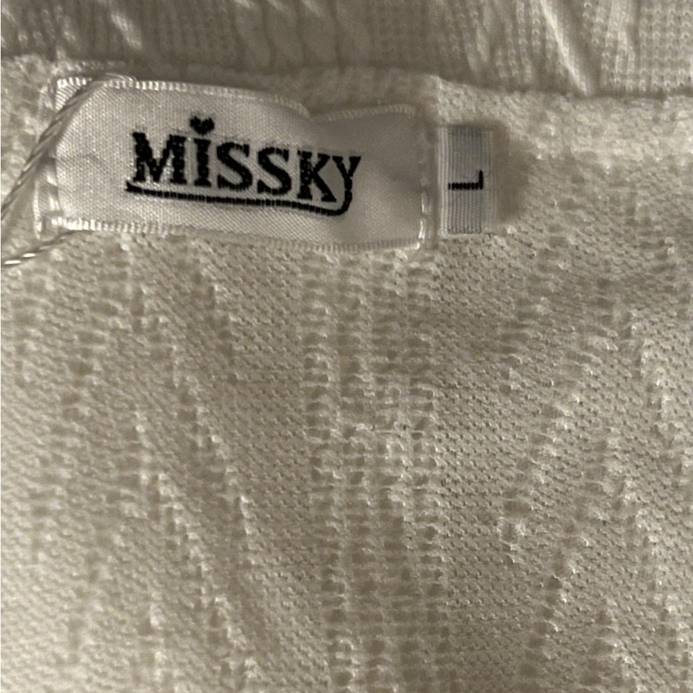 WOMENS CABLE KNIT WHITE SWEATER - Picture 5 of 5